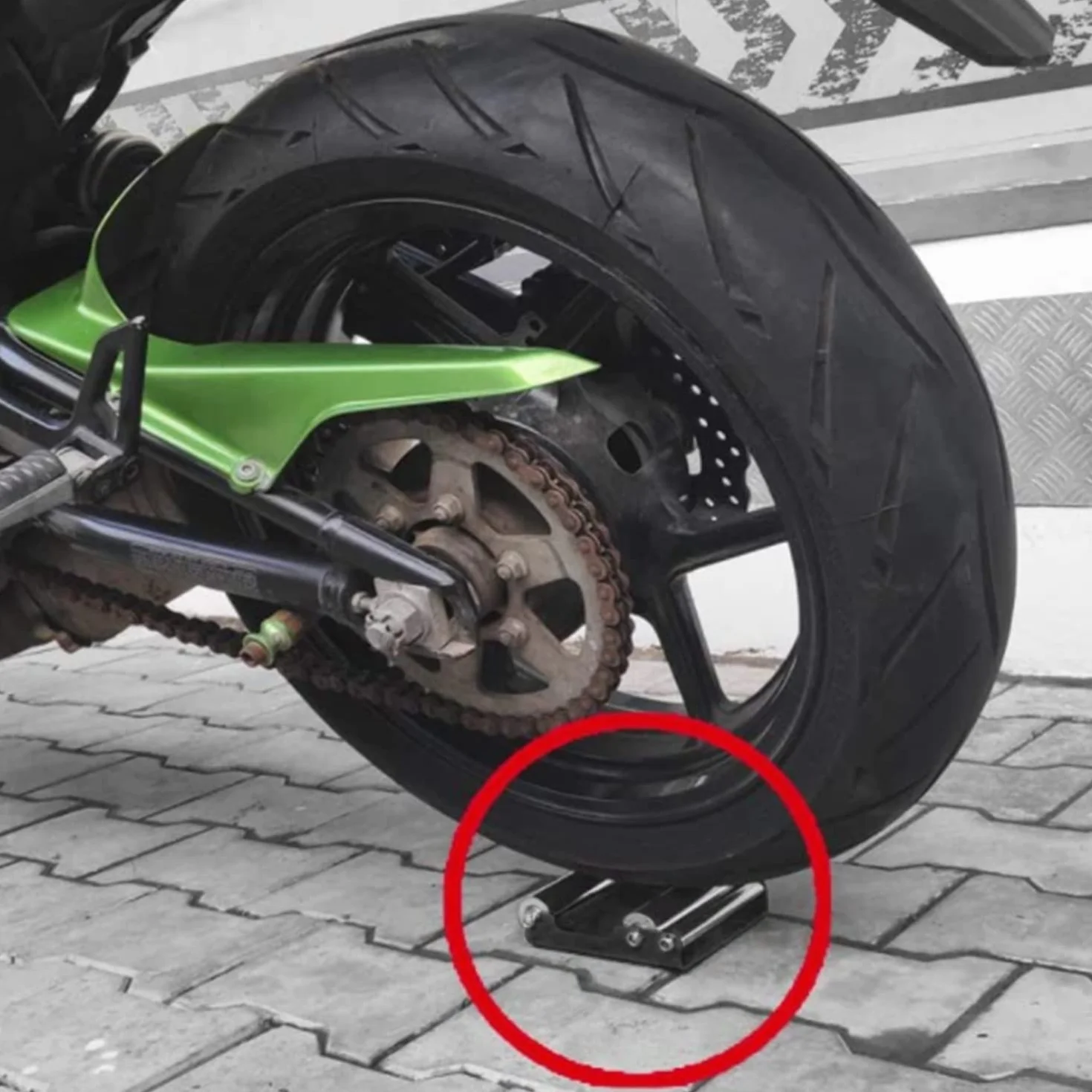 JFG RACING Motor de la Rueda de Motocicleta Rodillo de Ruedas Motor de Limpieza de la Rueda para Limpieza de neumáticos y lubricación de Cadena （Bike <485 LB WT y Ancho de neumáticos <180 mm