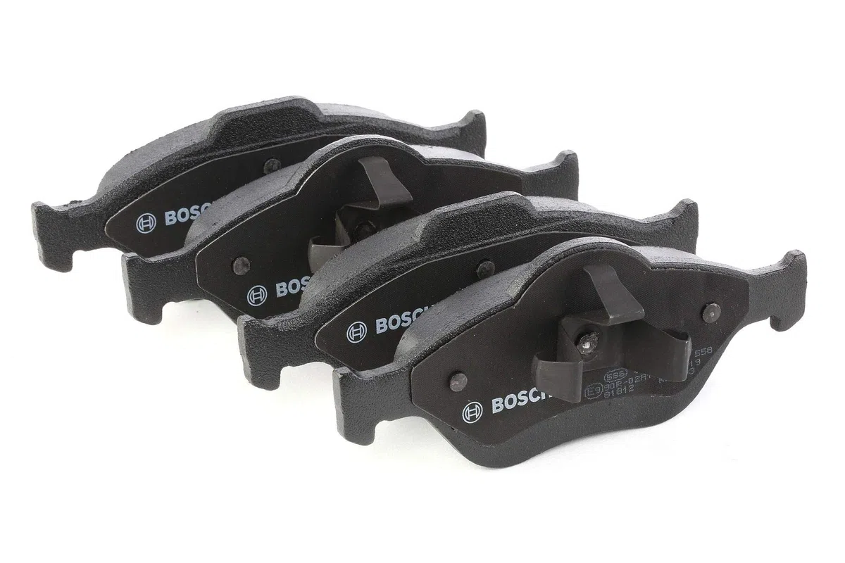 Bosch BP306 - Pastiglie Freni Auto, Delantero - Calidad Bosch - Reducción de Ruido y Polvo - Certificación ECE-R90 - Sin Cobre - 1 Juego de 4 Pastillas