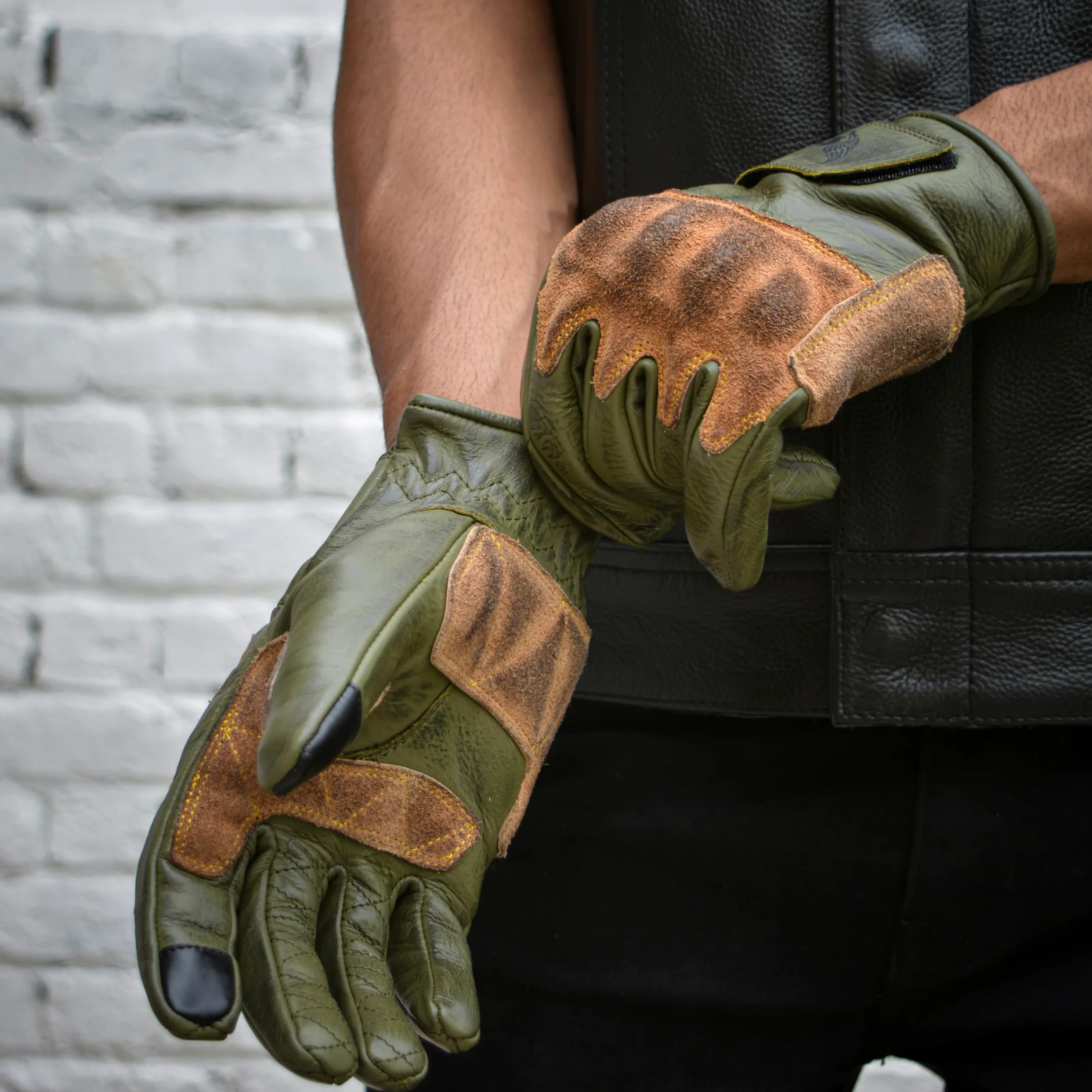 Leatherick Guantes de Moto de Cuero de Piel de Vaca para Hombres Guantes de Moto Duraderos, Compatibles con Pantalla Táctil y Nudillos de Cuero Ante Certificados por CE