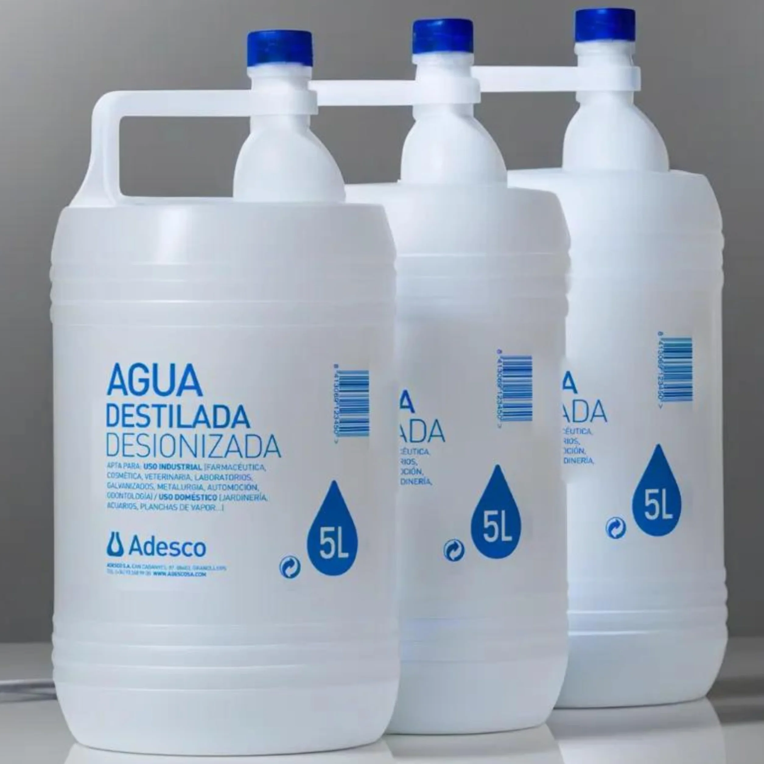 ADESCO Agua Desionizada 3 x 5L Apta para CPAP Autoclave Plancha Baterías Plantas Limpieza Técnica Múltiples Usos 1 Caja con 3 Garrafas de 5 Litros