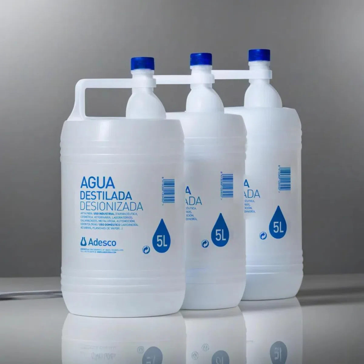 ADESCO Agua Desionizada 3 x 5L Apta para CPAP Autoclave Plancha Baterías Plantas Limpieza Técnica Múltiples Usos 1 Caja con 3 Garrafas de 5 Litros