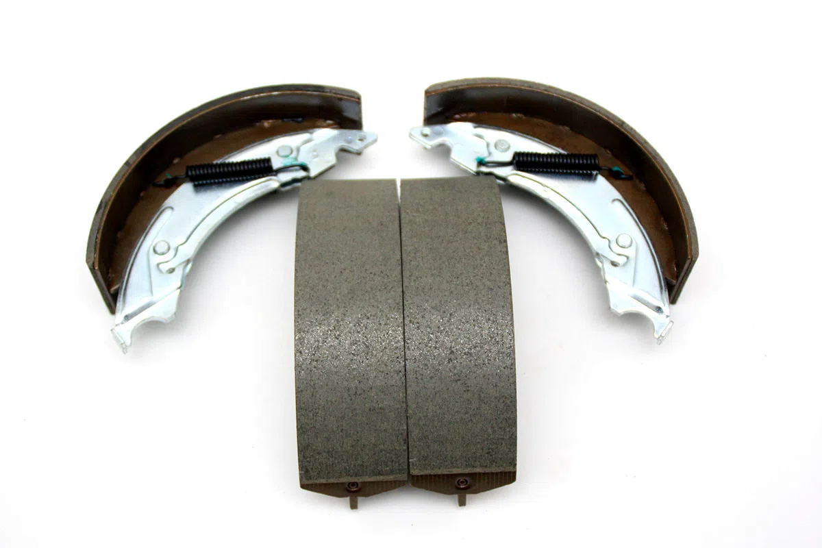 trailer parts4u Juego de zapatas de freno para Knott Nieper 200 x 50 mm 20-2425/1 BPW 2005-5 pastillas de freno – véase 09.801.06.85.0 | 4018196 | 47276.001 | 416277.001