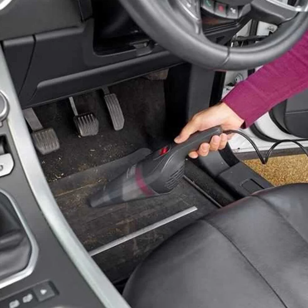 Black+Decker dustbuster Aspiradora de Mano para Coche con Cable de 12V, NVB12AV-XJ