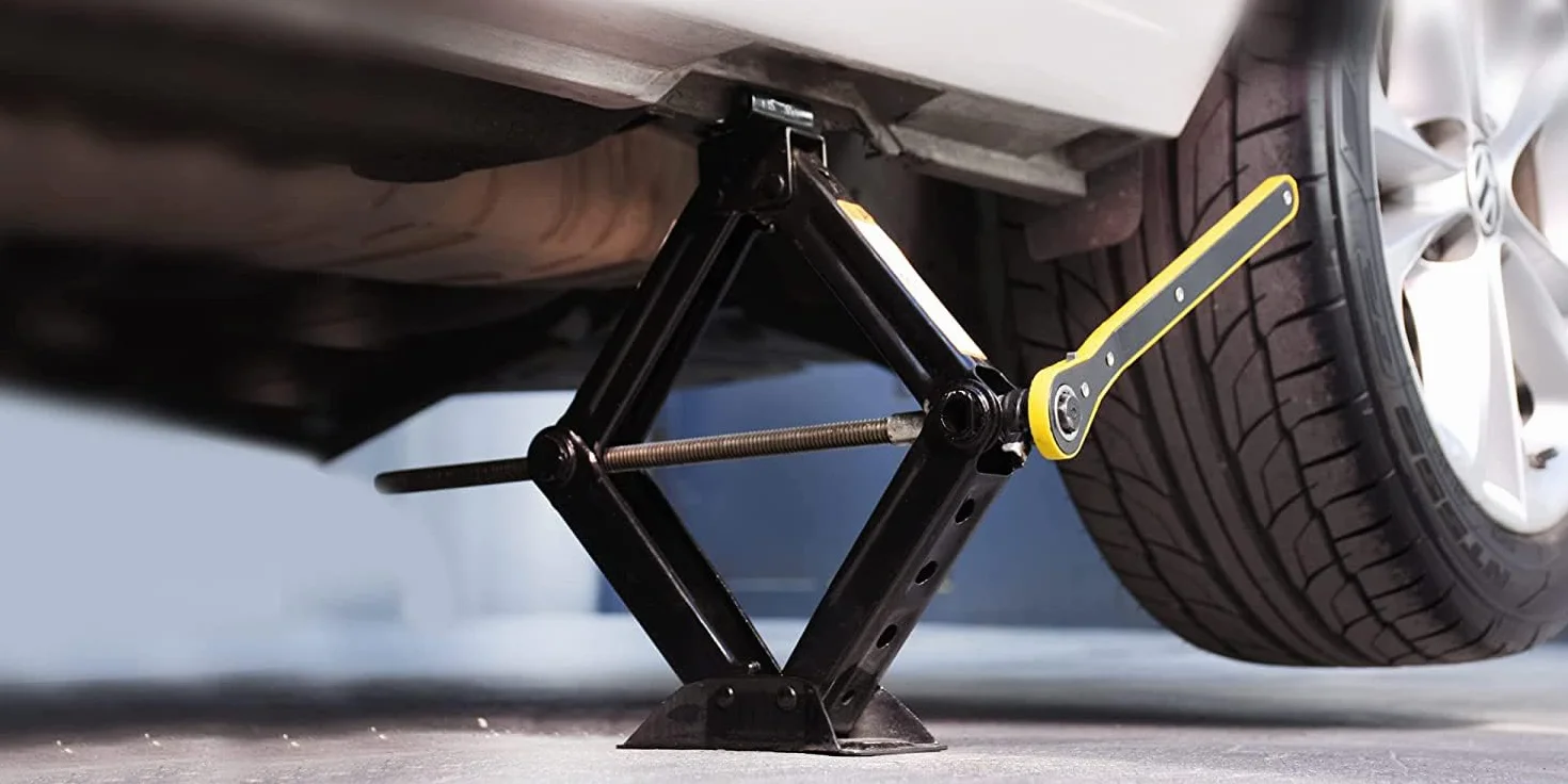 JOMAFA Pack Emergencia Coche - Llave Extensible para Ruedas + Gato para Cambio de Ruedas - Kit Herramientas de Emergencia para Viajes, Taller o Carretera - Compatible con Coches, SUV
